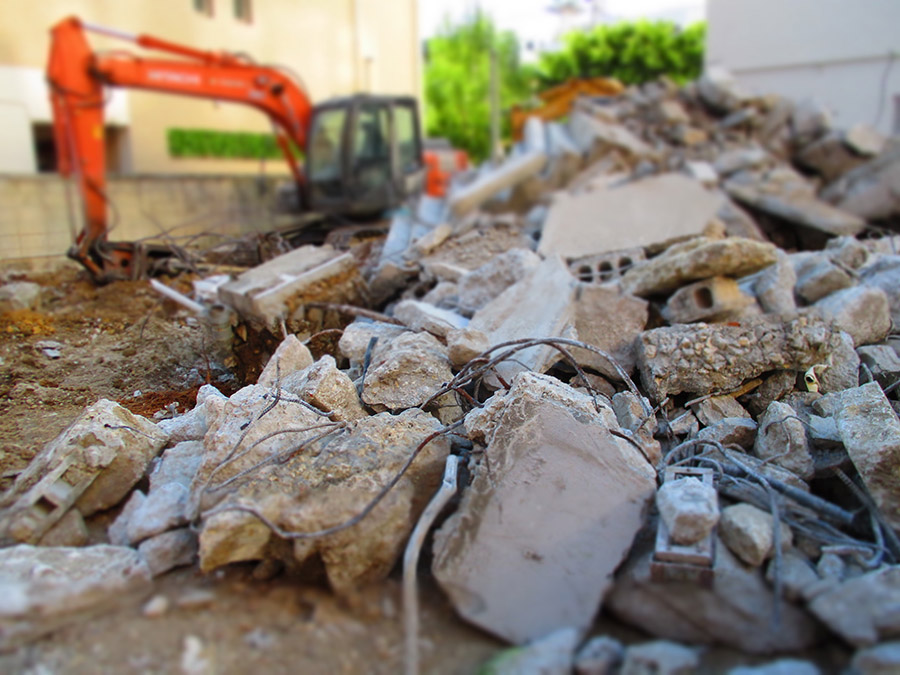 ブロック塀の解体